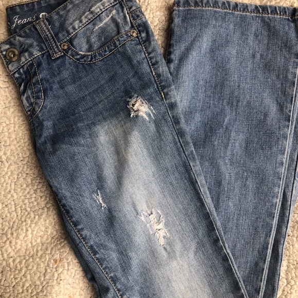 ✨ GUESS JEANS ✨ - Picture 2 of 4